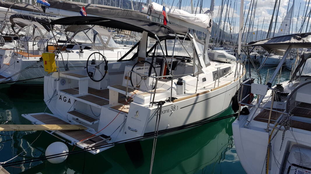 Oceanis 38.1