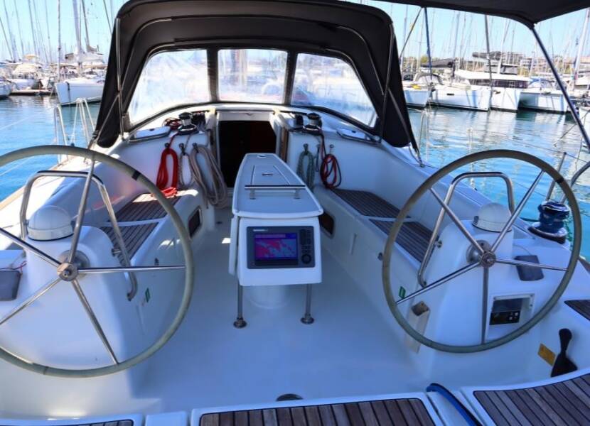 Oceanis 43