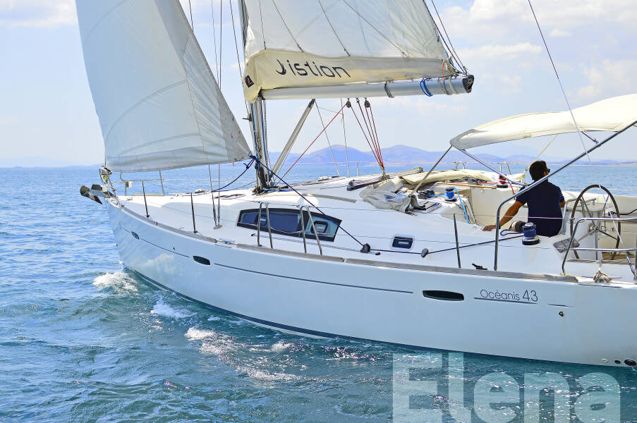 Oceanis 43