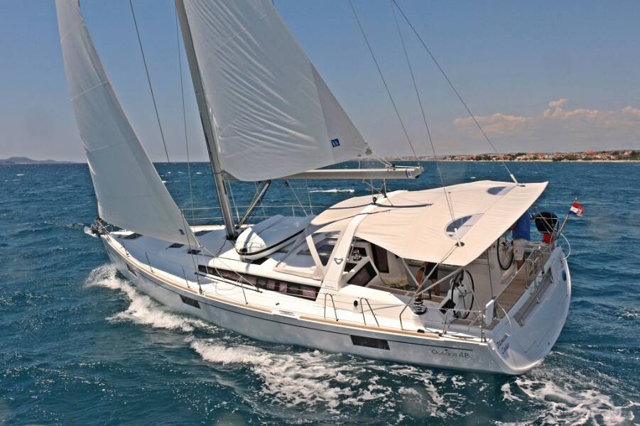 Oceanis 48