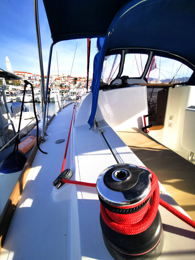 Sun Odyssey 33i