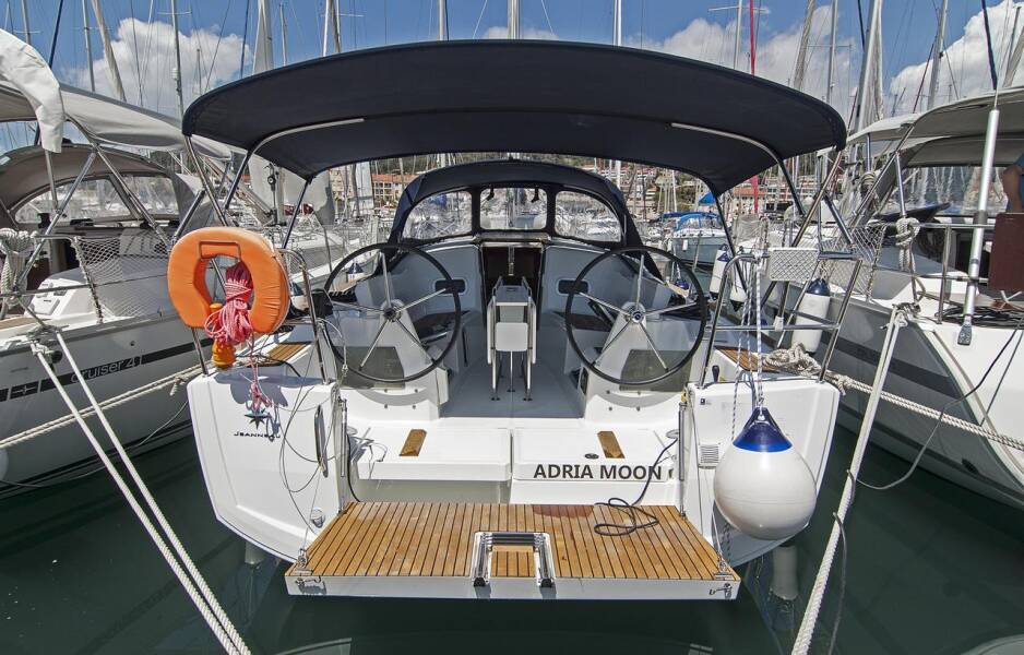 Sun Odyssey 349