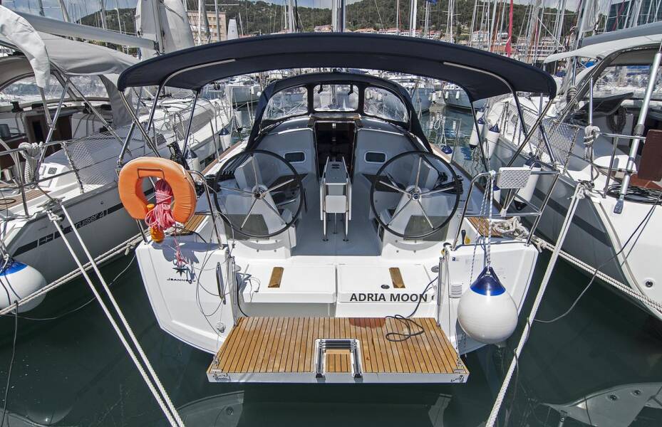 Sun Odyssey 349