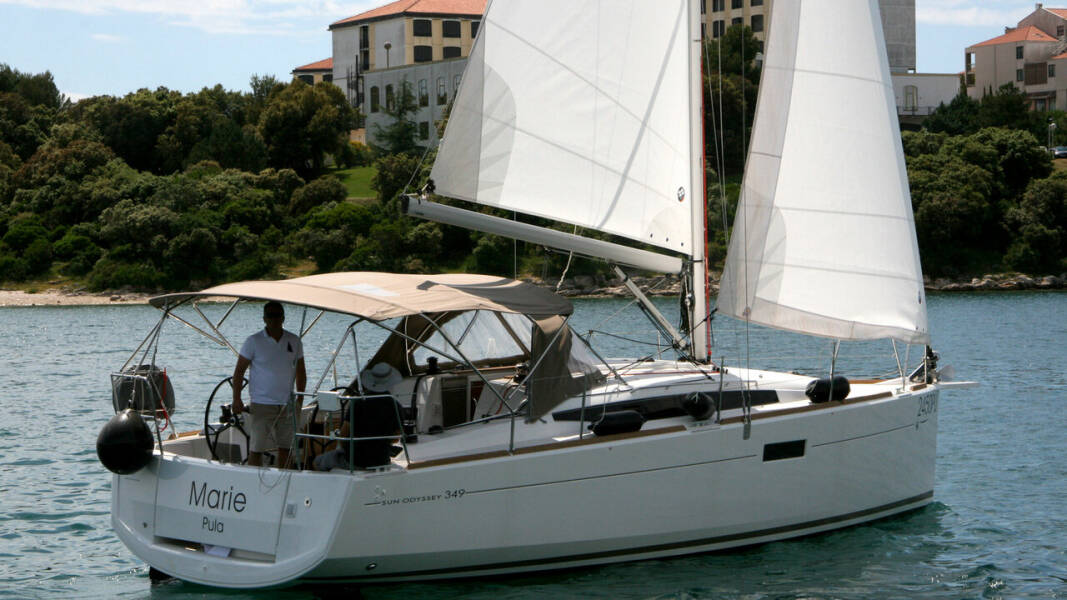 Sun Odyssey 349