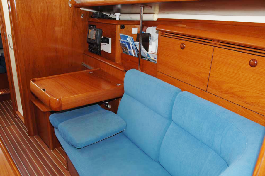 Sun Odyssey 35