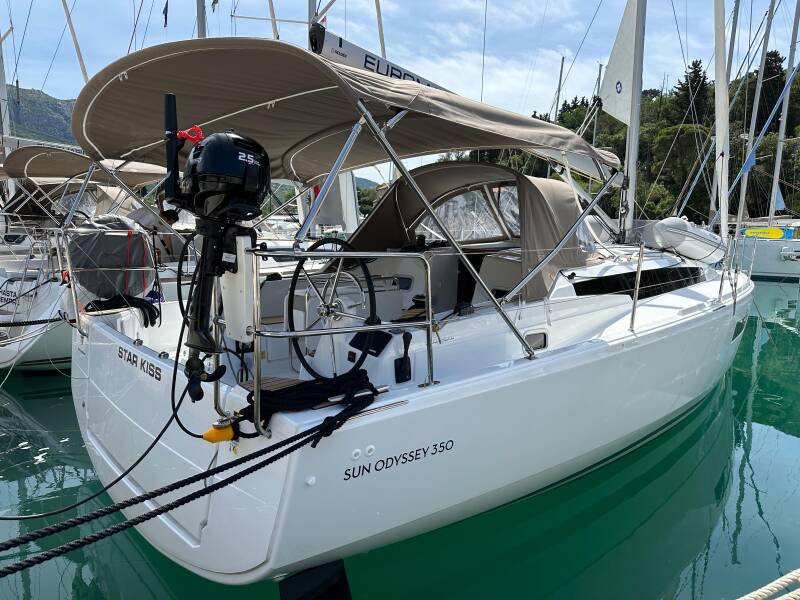 Sun Odyssey 350