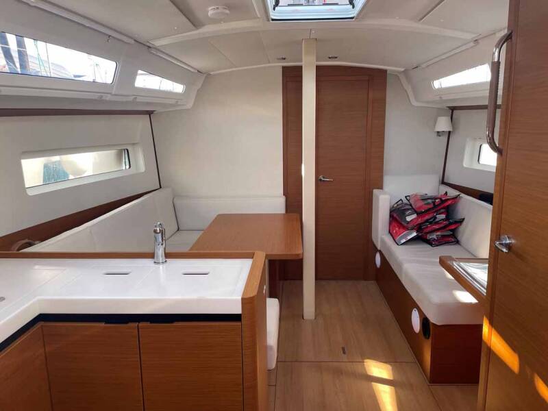 Sun Odyssey 380 Performance