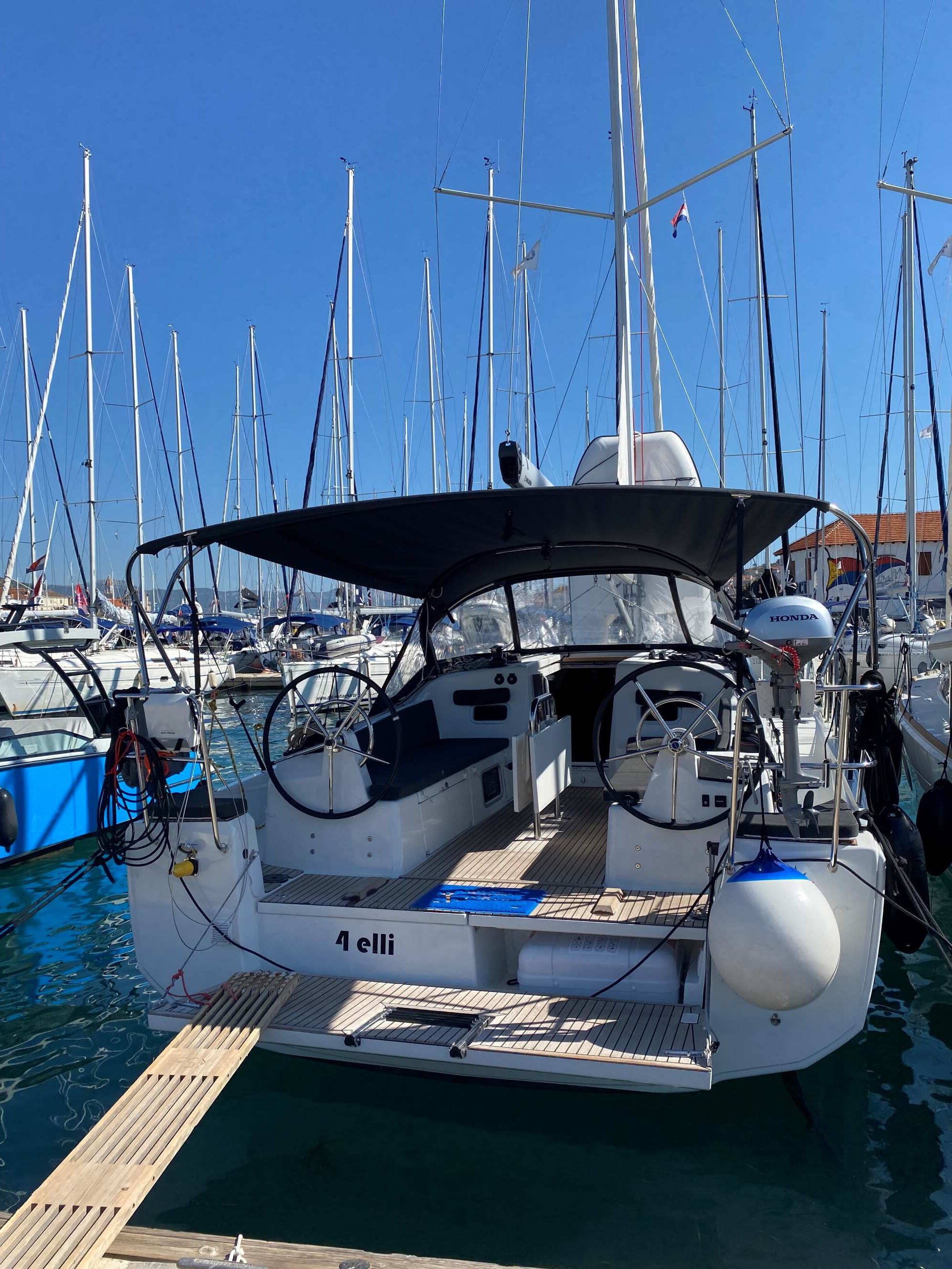 Sun Odyssey 380