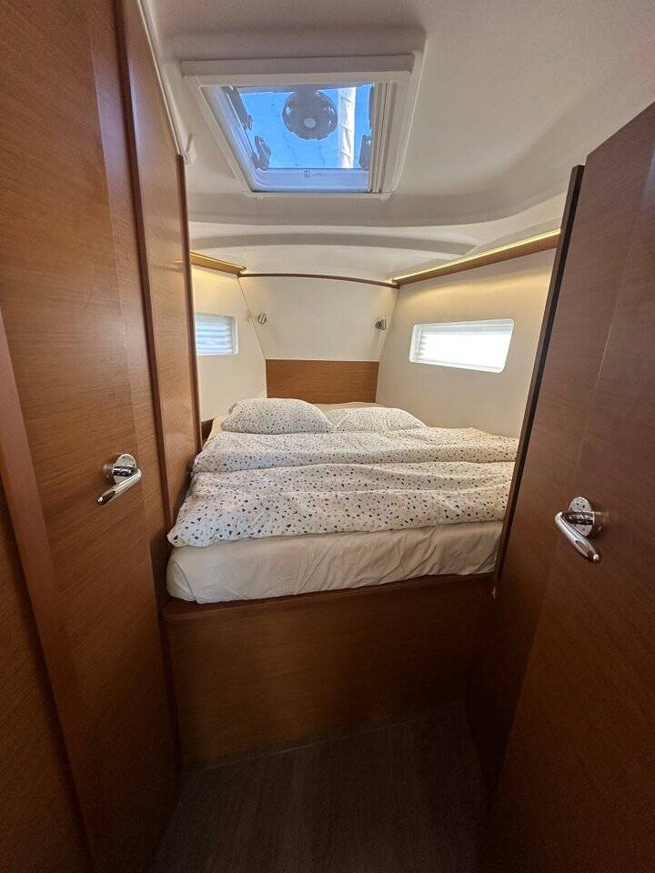 Sun Odyssey 380