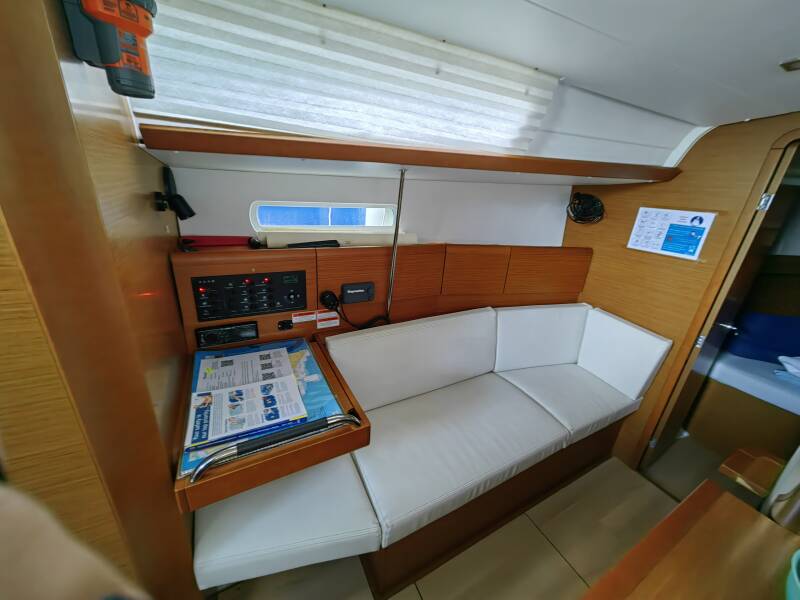 Sun Odyssey 389