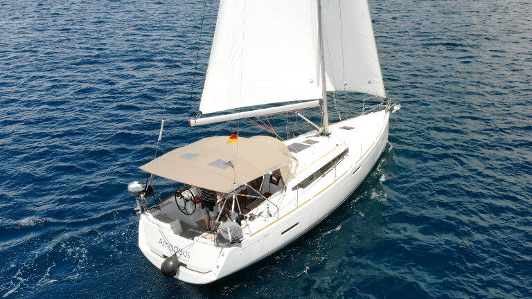 Sun Odyssey 389