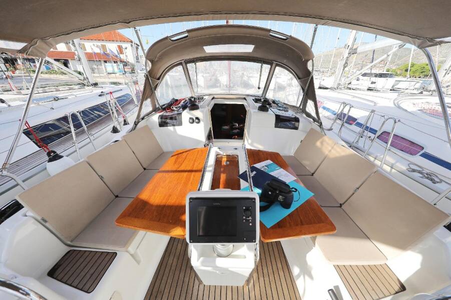 Sun Odyssey 409