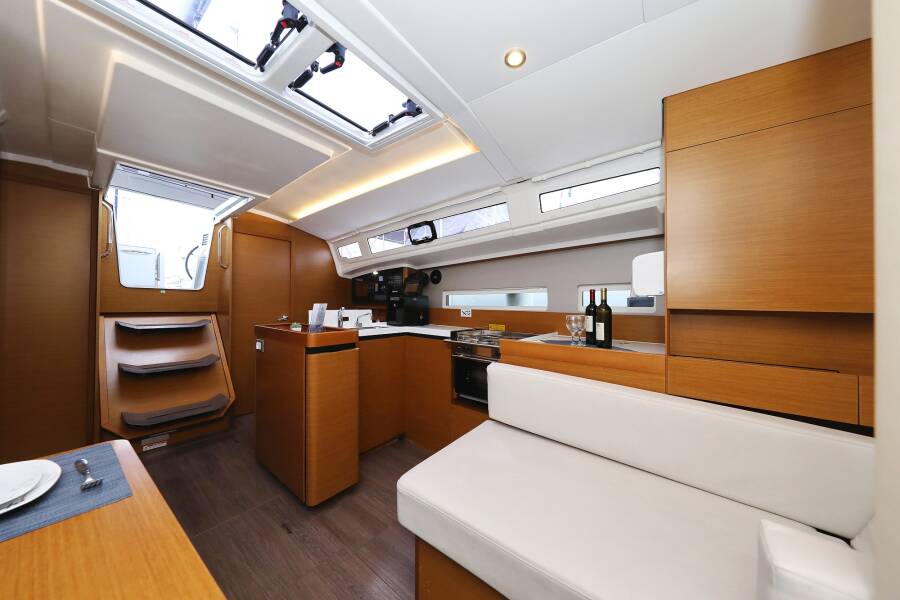 Sun Odyssey 410