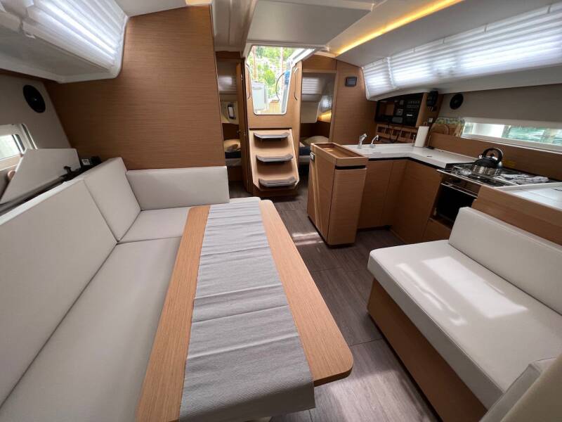 Sun Odyssey 410