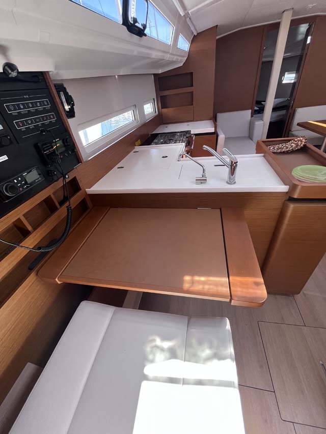 Sun Odyssey 410