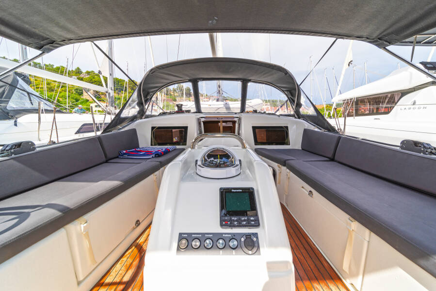 Sun Odyssey 410