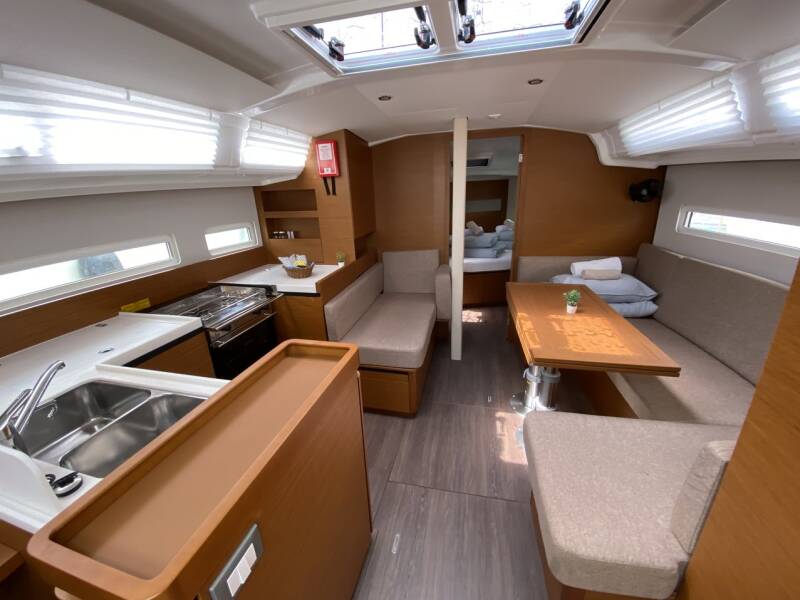 Sun Odyssey 410