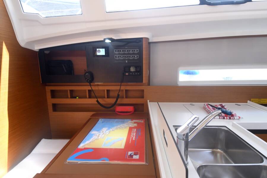 Sun Odyssey 410