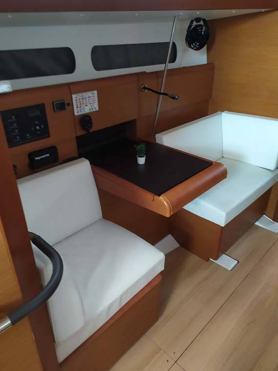 Sun Odyssey 419