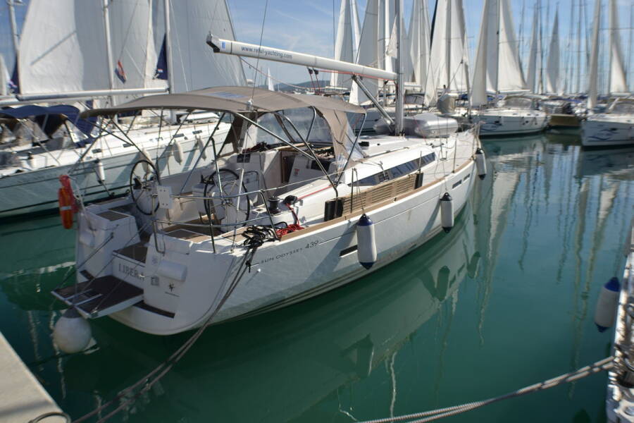 Sun Odyssey 439