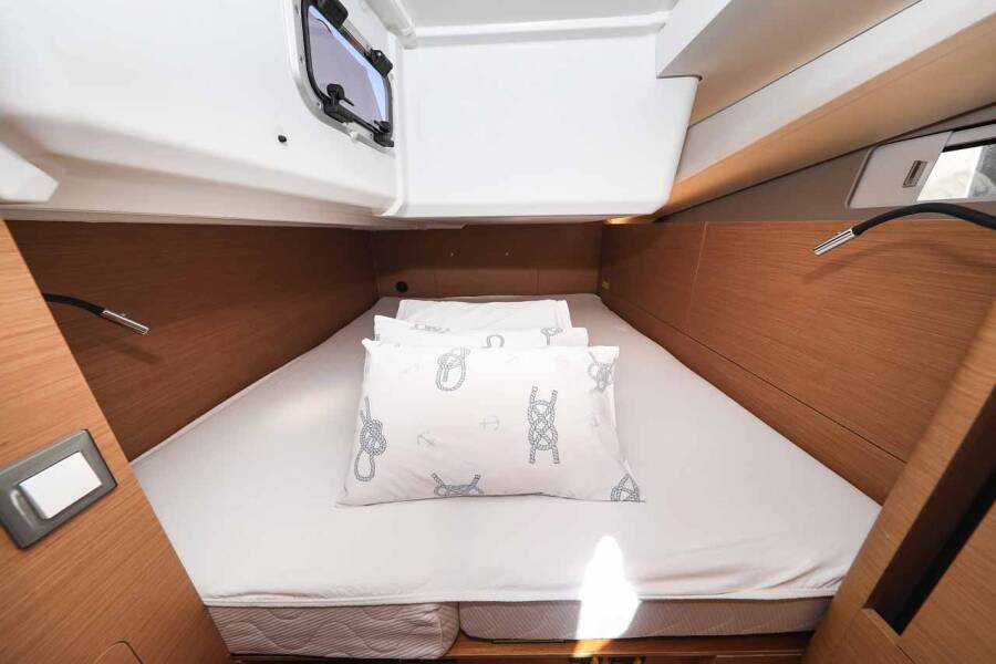 Sun Odyssey 440