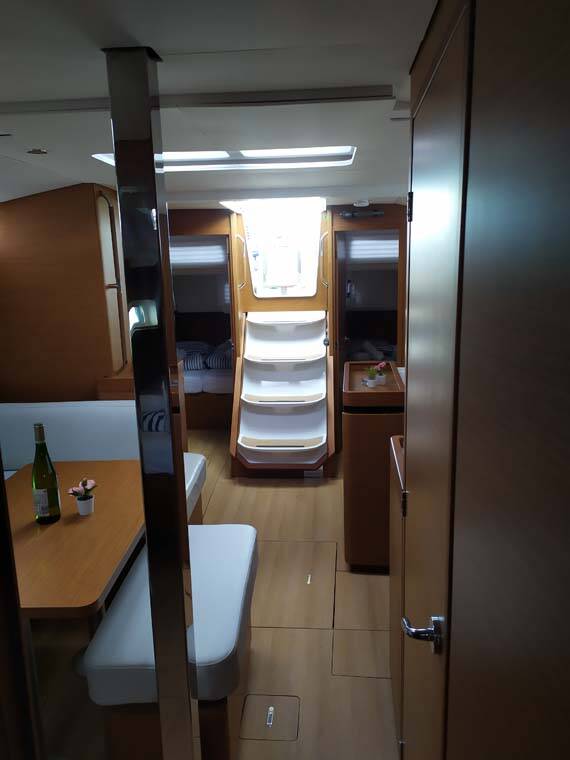 Sun Odyssey 440