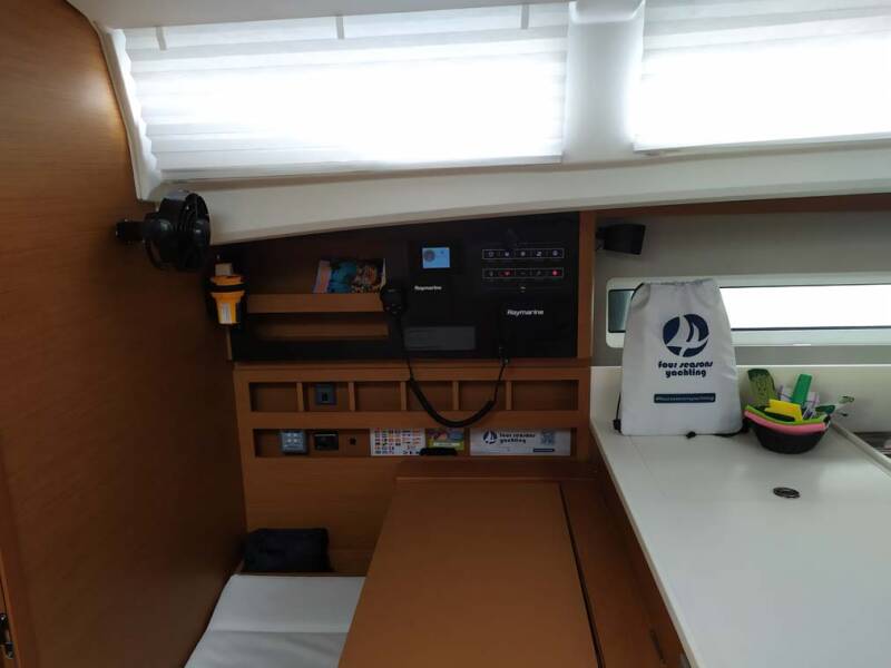 Sun Odyssey 440