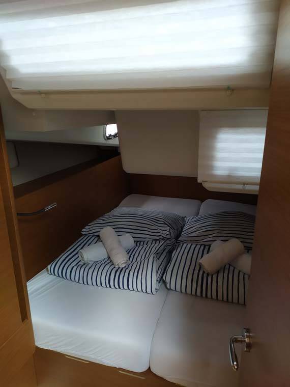 Sun Odyssey 440