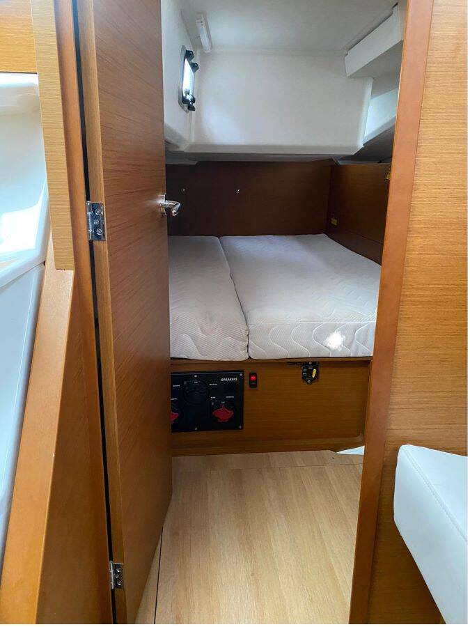 Sun Odyssey 440