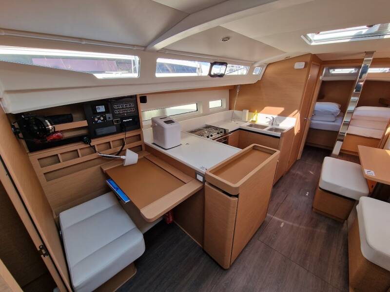 Sun Odyssey 440