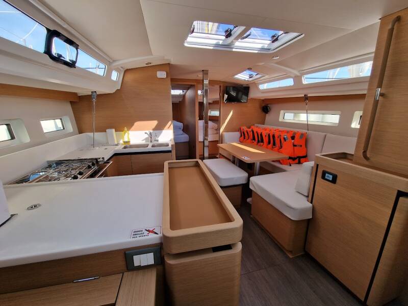 Sun Odyssey 440