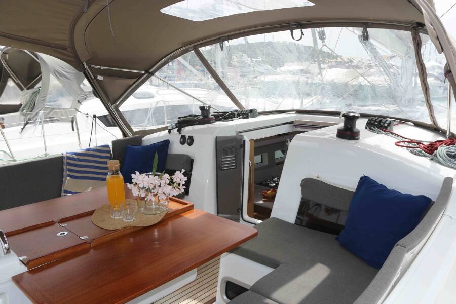 Sun Odyssey 440