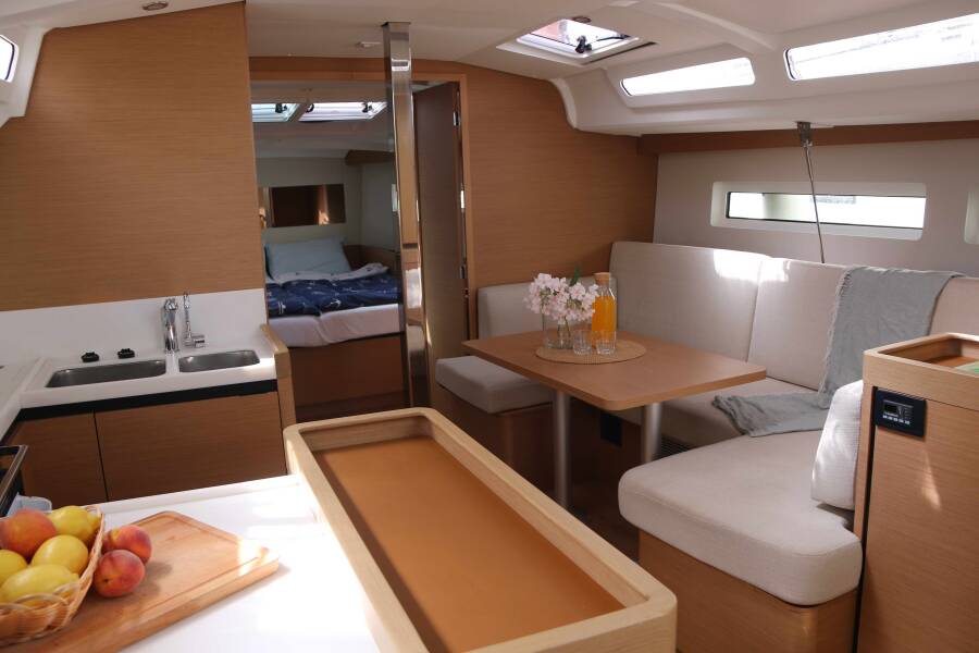 Sun Odyssey 440