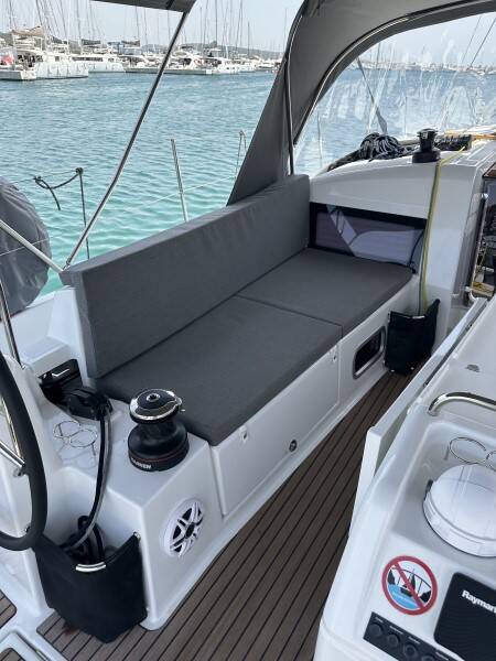 Sun Odyssey 440