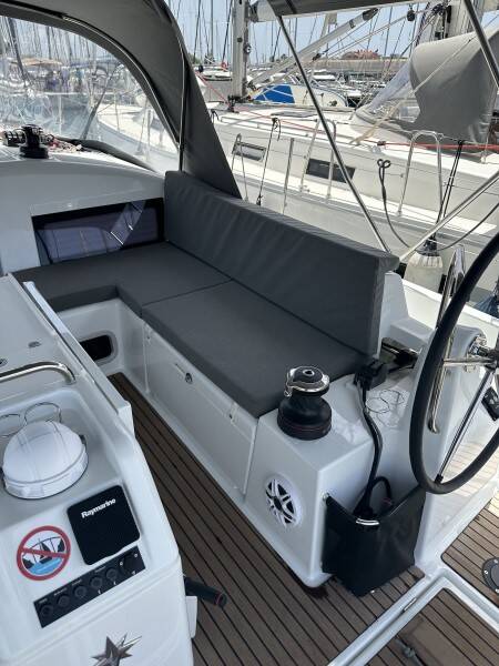 Sun Odyssey 440