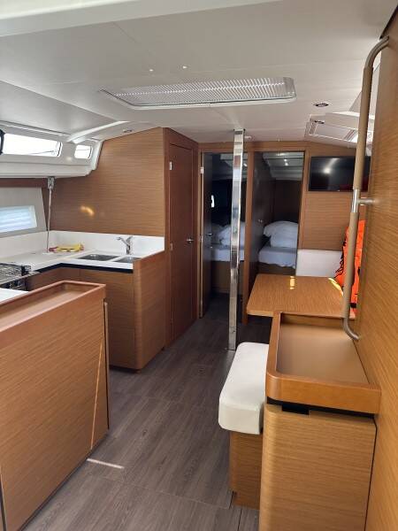 Sun Odyssey 440