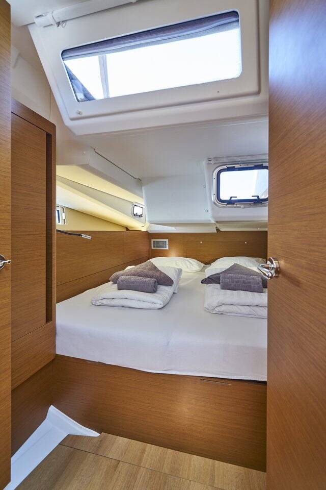 Sun Odyssey 440