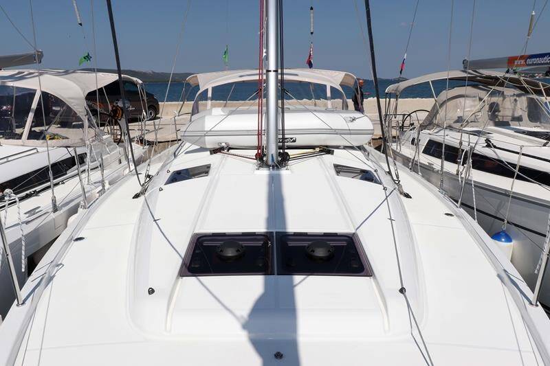 Sun Odyssey 440