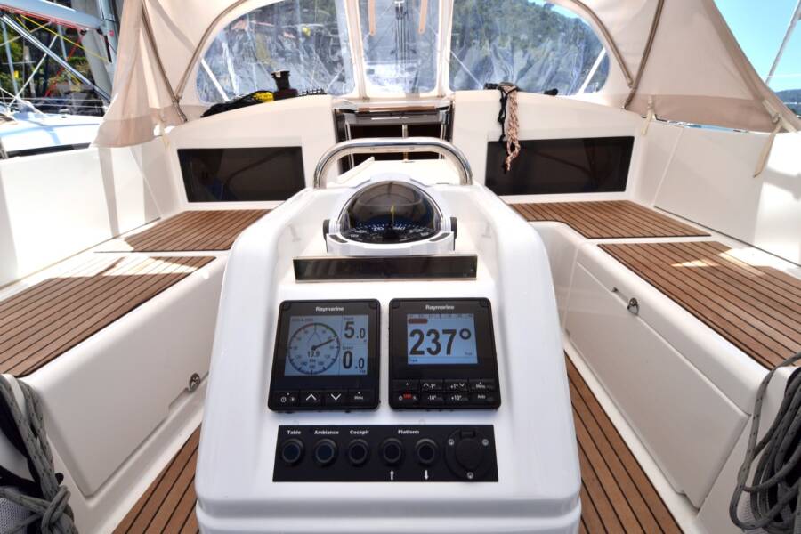 Sun Odyssey 440