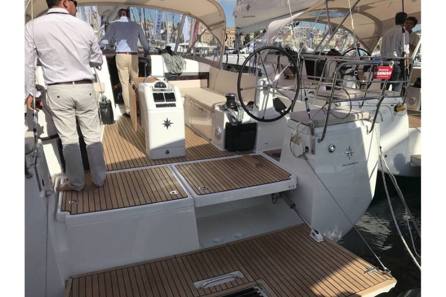 Sun Odyssey 440