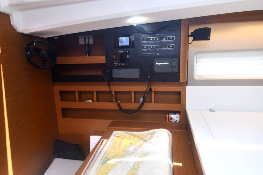 Sun Odyssey 440