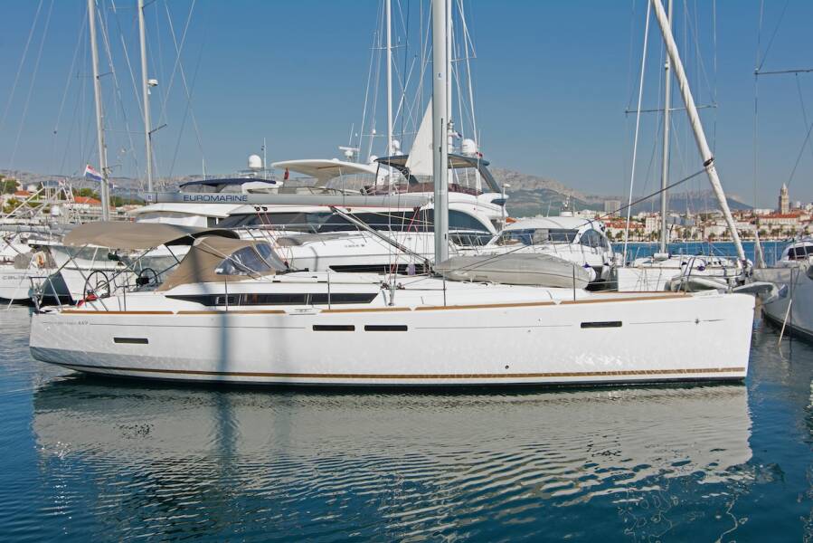 Sun Odyssey 440