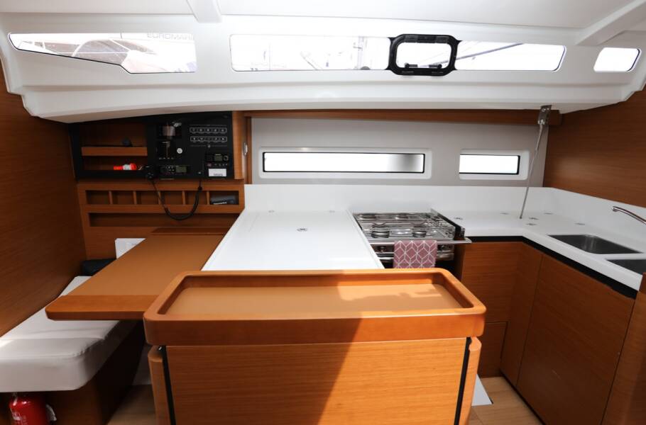 Sun Odyssey 440