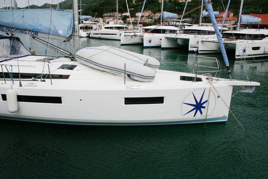 Sun Odyssey 440