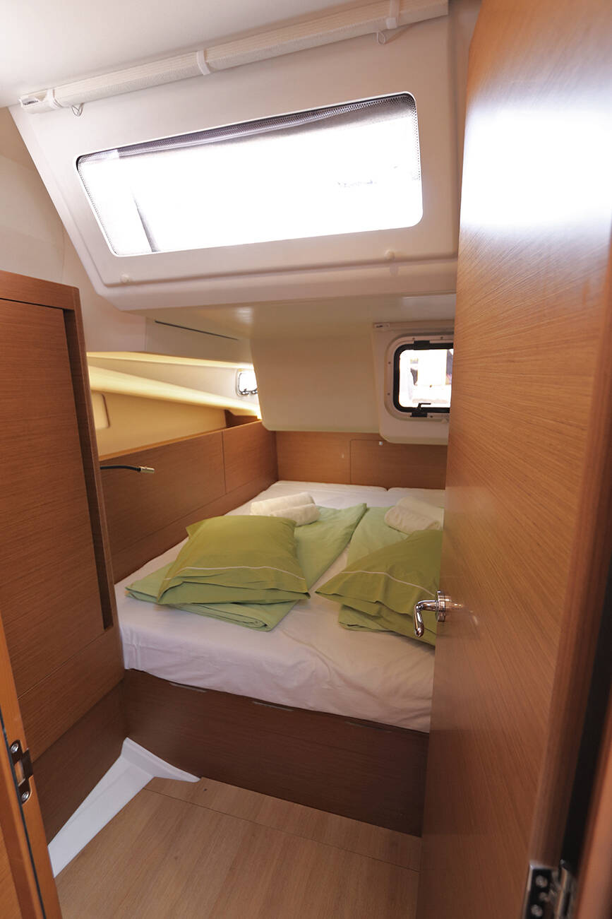 Sun Odyssey 440