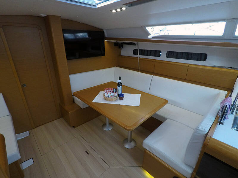 Sun Odyssey 449