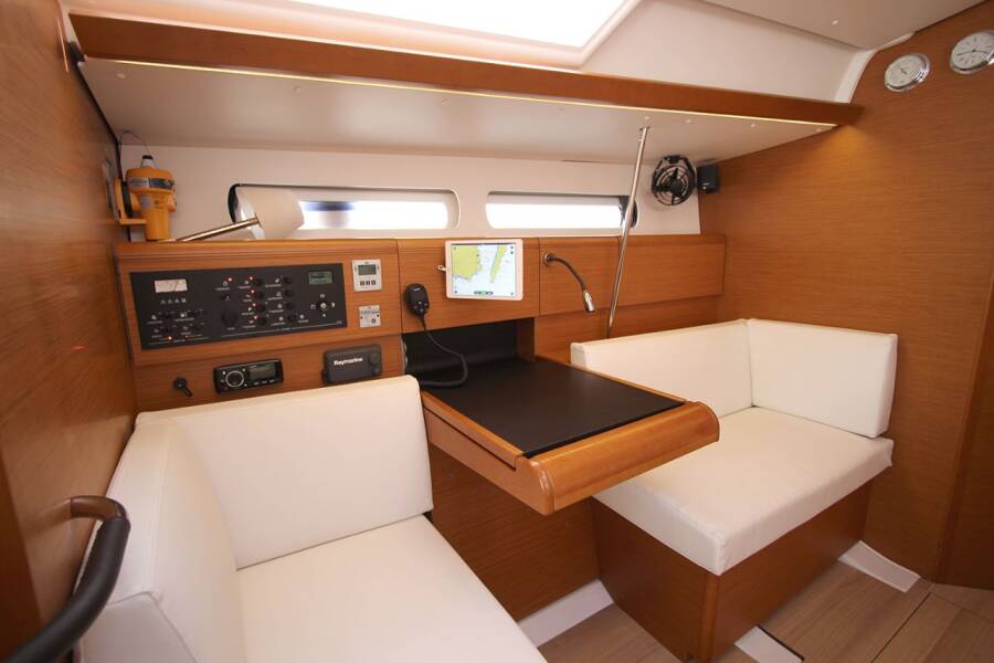 Sun Odyssey 449