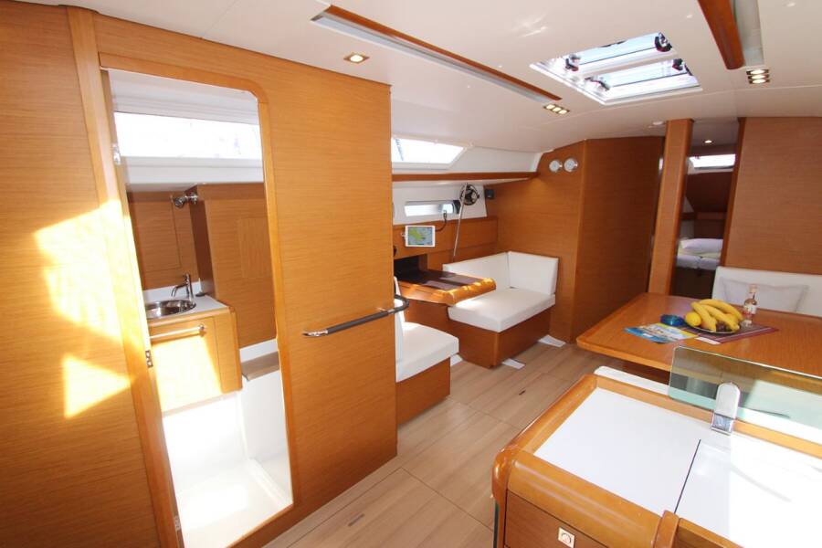 Sun Odyssey 449