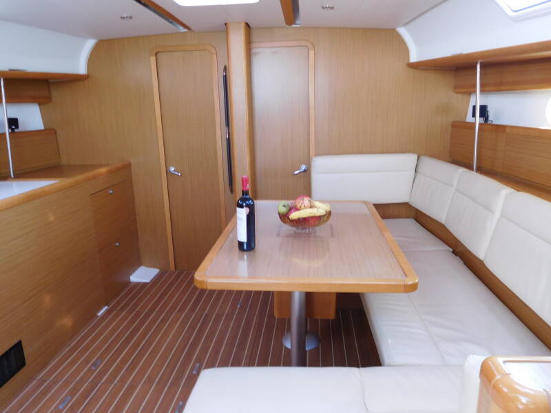 Sun Odyssey 44i