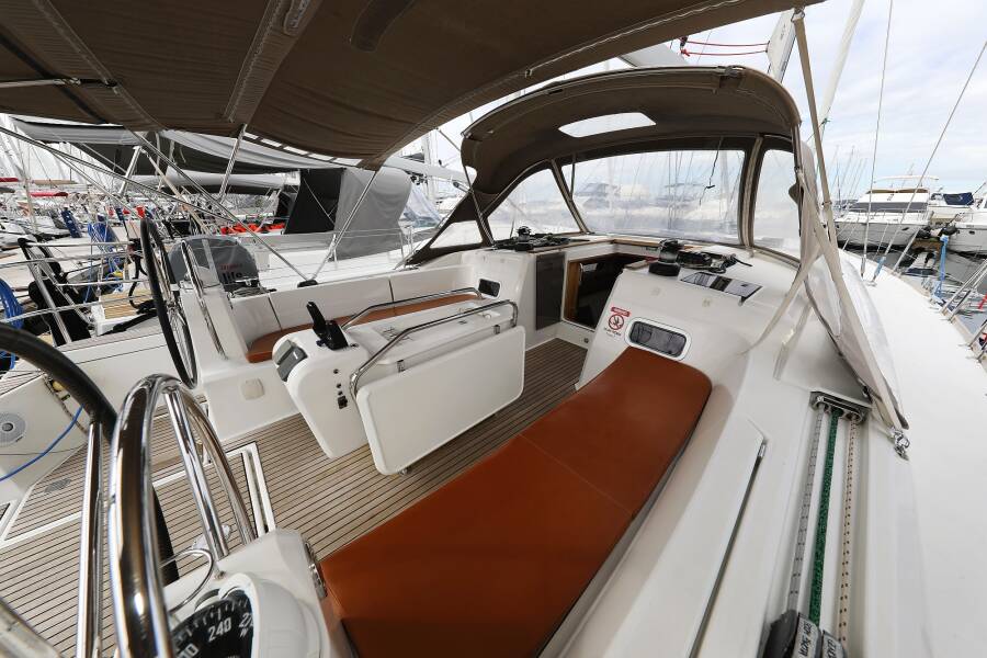 Sun Odyssey 469